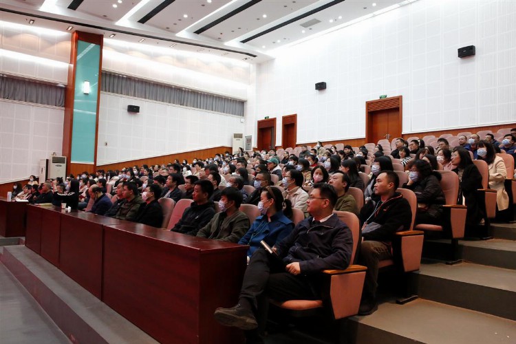 丹心育桃李，武汉市仪表电子学校举办师德师风专题培训