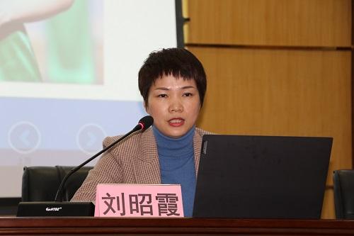 学礼仪 端言行 树形象——灵山县人民法院开展文明礼仪培训