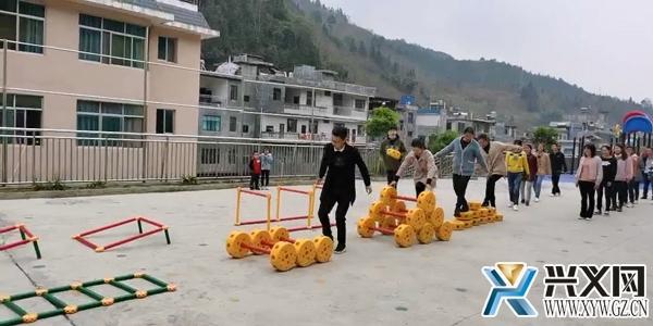 兴义市仓更镇中心幼儿园开展“小鲁班”器材使用培训活动