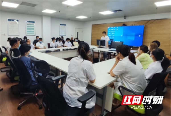 永州市中心医院药学部开展关于药患沟通技巧的专题培训