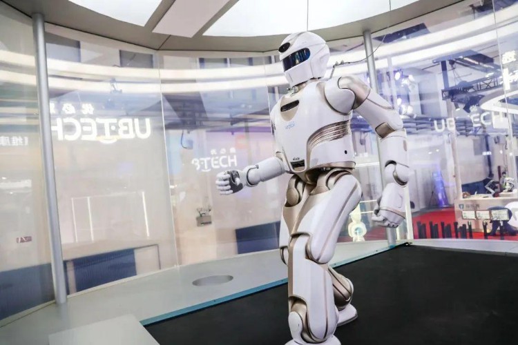 为何科技企业们开始热衷人形机器人？