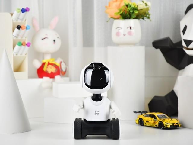 3岁 孩子的新玩具 萤石RK-2陪伴机器人评测