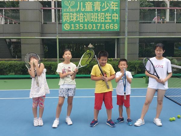 深圳网球 城市丛林中找寻自我，打网球可以结识很多志同道合的朋友