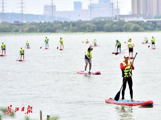 全国桨板教练员培训班在汉开班，火！大学开选修课，教授来当学员