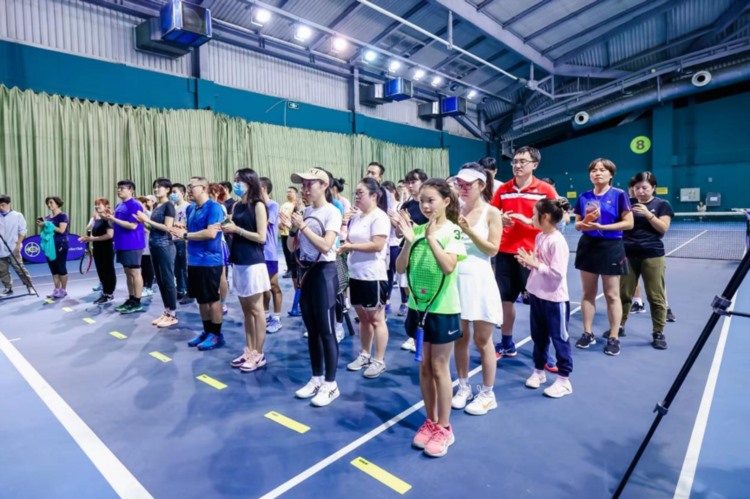国庆假期新风尚 网球培训添活力香港赛马会助力全民健身网球国庆假期培训开营