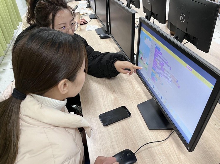 郑州市花园口小学开展信息技术培训