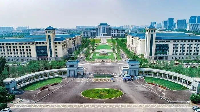 【双语听读】Distinctive universities in Zhengzhou 来，一起解码郑州特色高校