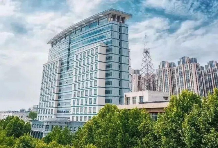 【双语听读】Distinctive universities in Zhengzhou 来，一起解码郑州特色高校