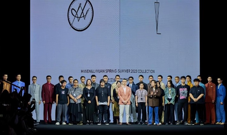 武汉设计工程学院品牌合集发布秀亮相武汉时装周