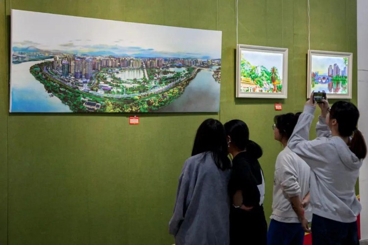 纪念中国工农红军攻克漳州90周年沙画艺术展在漳州永润开幕