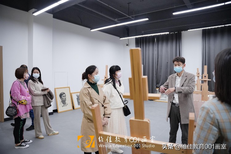 武汉高考美术培训画室告诉你高分速写具备的要点