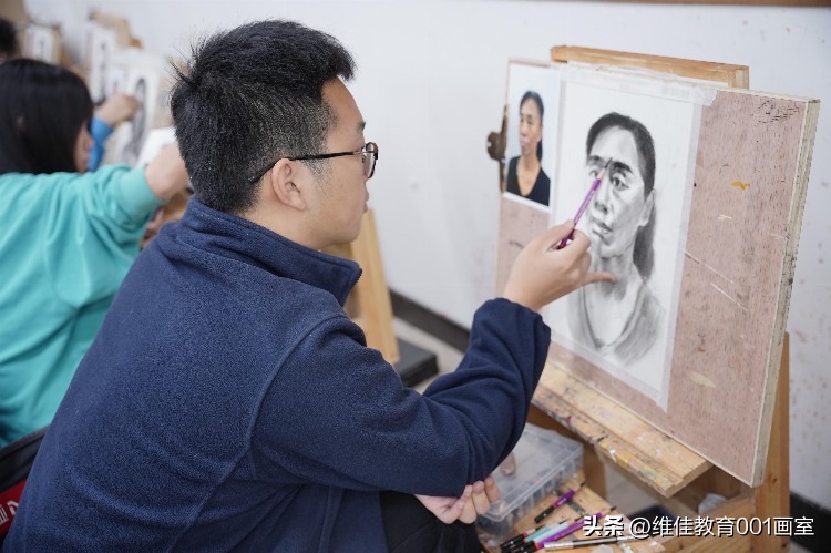 武汉十大画室排名——高考美术生什么时候学画画