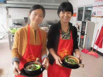 学校附近开快餐店做什么好，哪些小吃快餐上比较快又实惠？