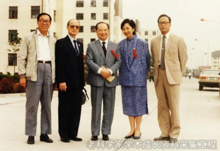 他筹办商学院，开创中国管理教育史上多项“第一”