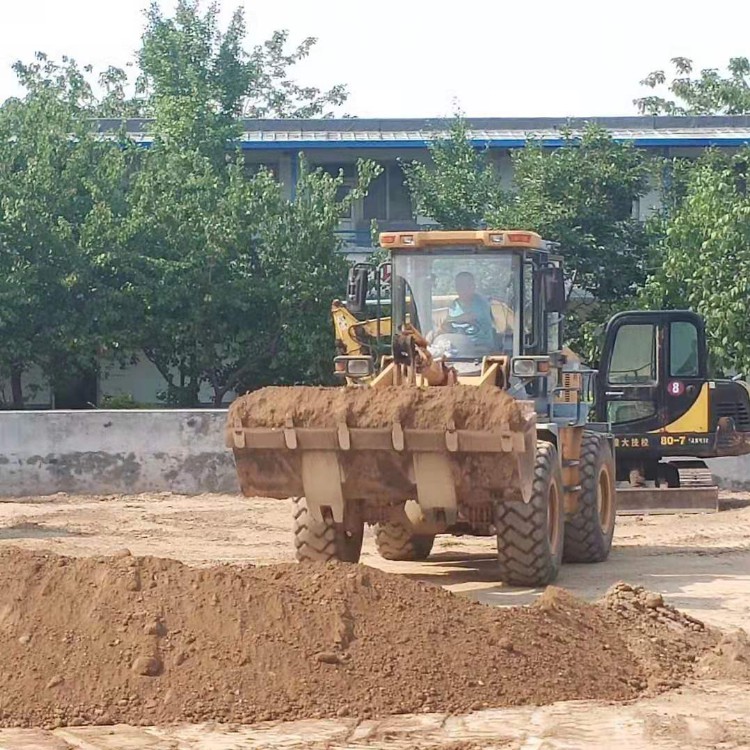 济南学铲车技术培训学校长清挖掘机操作正济阳叉车培训去哪