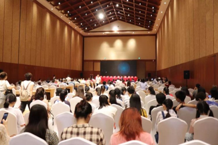 「微新闻」华南区域中医（针灸）诊疗中心专科联盟单位授牌仪式在海南三亚举行