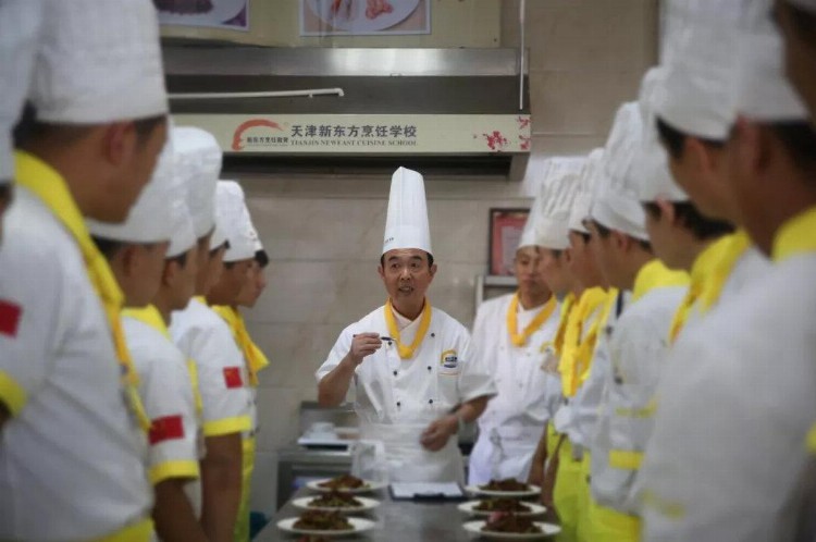 新东方烹饪学校要上市了，烹饪培训的毛利为什么高过计算机培训？