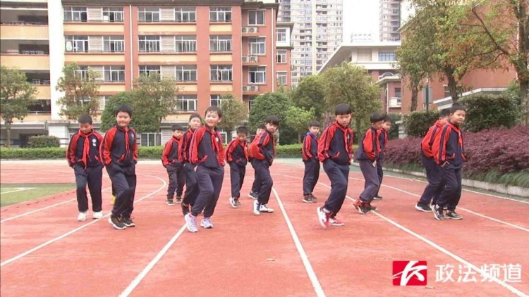 长沙小学生街舞演绎《失恋阵线联盟》成功出圈，范儿简直可以C位出道