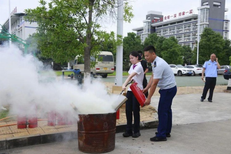 消防培训不停歇，绷紧员工“防火弦”