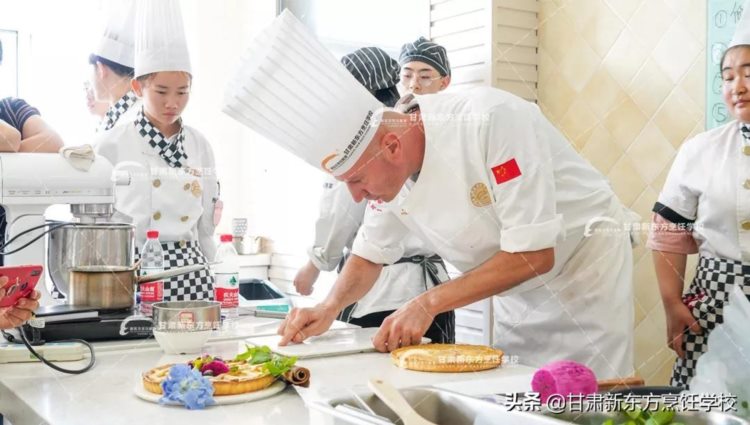 厨师学校哪家好？专业厨师学校选甘肃新东方烹饪学校