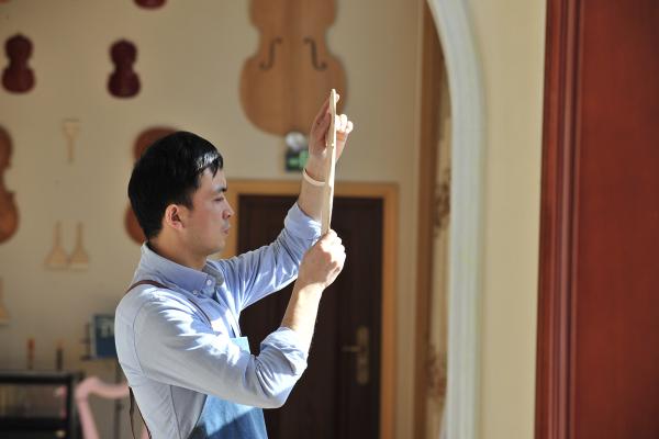 北京：村庄里的提琴“变奏曲”