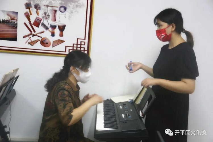 2022年唐山市全民艺术普及月——开平区文化馆老年电子琴培训班顺利开课