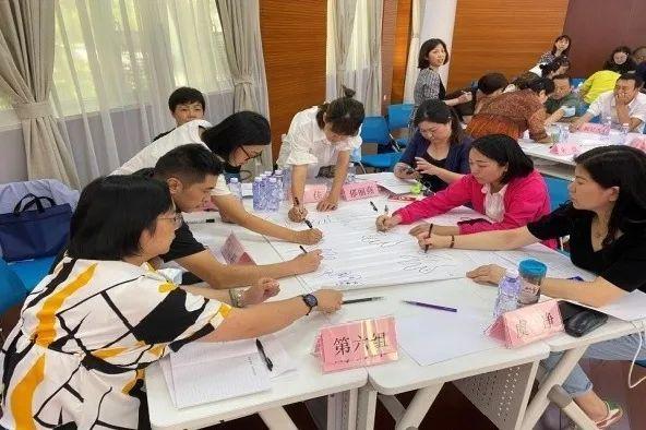 为基层治理“强筋健骨”，上海开展社区治理骨干人才示范培训