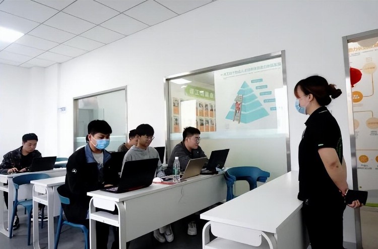 河南郑州计算机IT培训机构选择哪家好呢？
