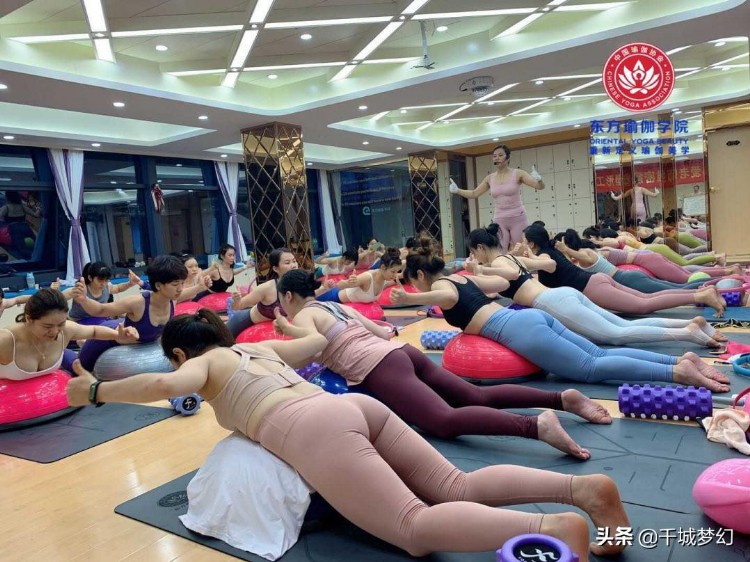 广州瑜伽教练培训—普拉提