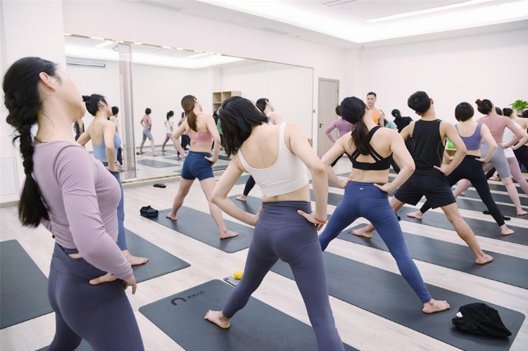 成都瑜伽教练培训学校排行榜靠谱吗？