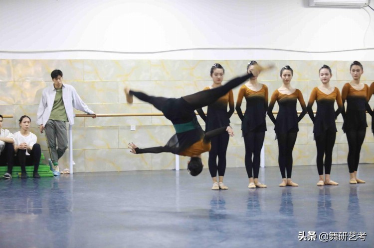 北体舞蹈生分数线多少 北京体育大学开设舞蹈类专业有哪些？