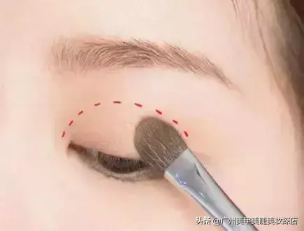 「广州美甲美妆培训探店」四款好用的新手入门化妆教程