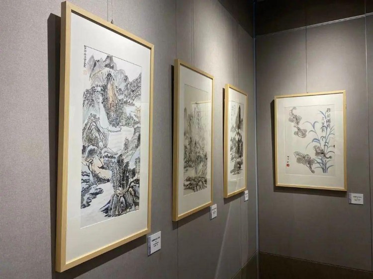 和书画大师来一次“时空碰撞”，“童画董其昌”系列展览在松展出