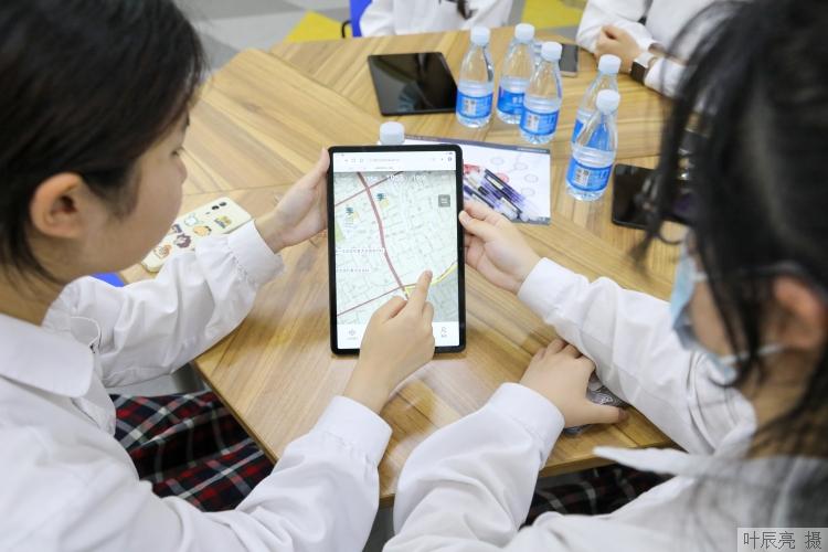 “跟着档案观上海”数字人文平台上线，迎来首批青少年体验官