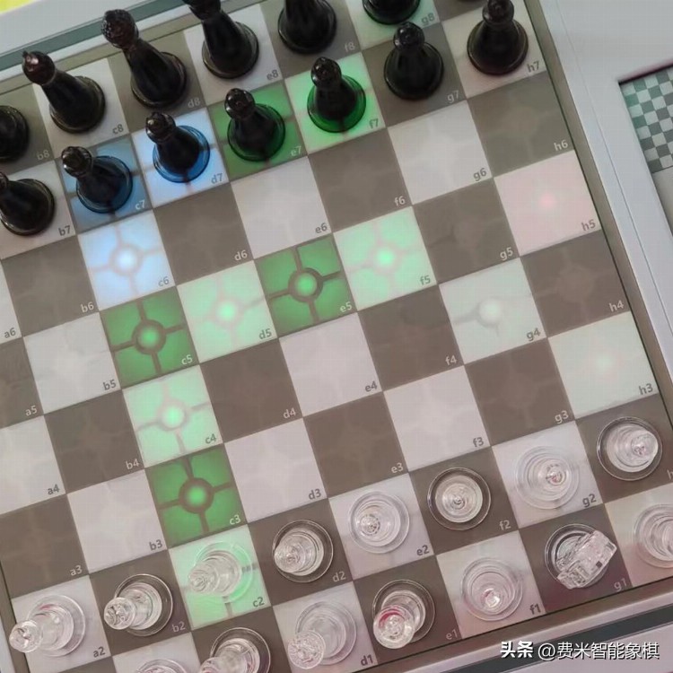 国际象棋缺乏下棋伙伴儿！Ai棋盘“智能陪练”如何陪伴成长？