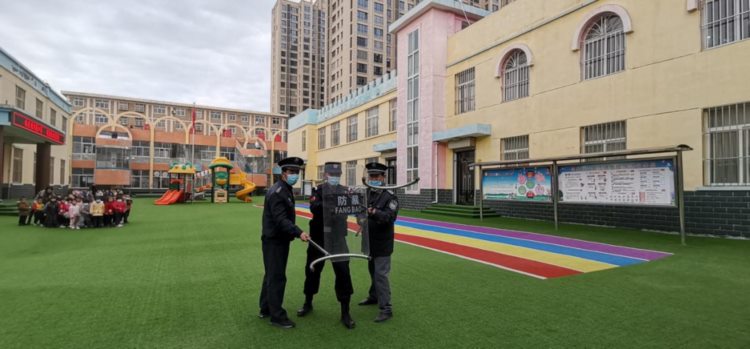 正宁公安特巡警大队深入校园开展保安人员警务实战技能培训