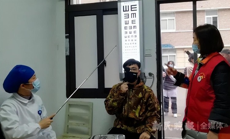 上海聋人本地考驾照不再是梦，首批6人体检合格报名驾考培训