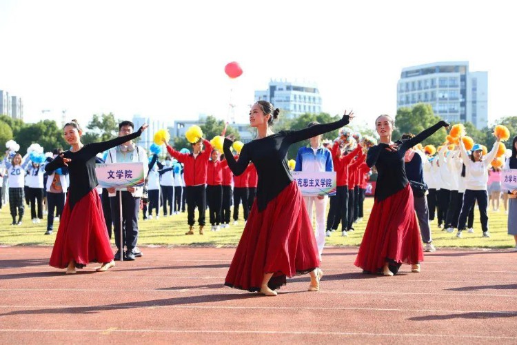 上大体育节来啦！许昕喊你一起来运动