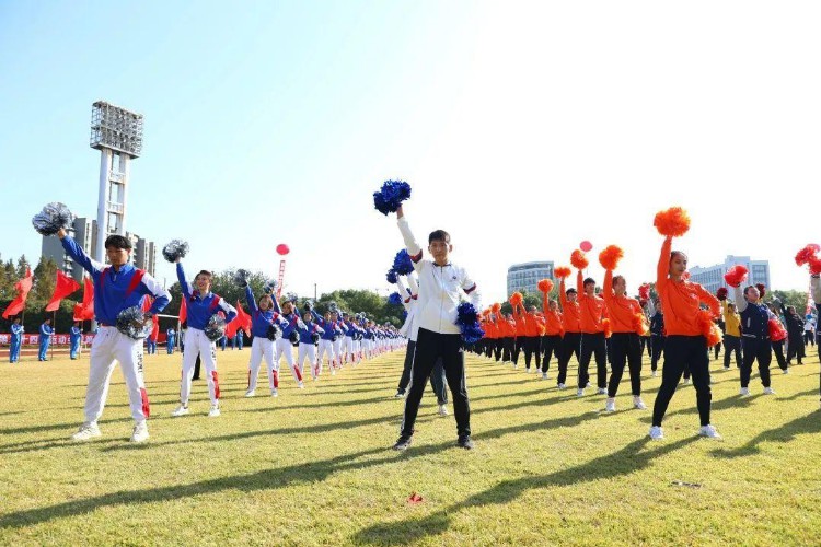 上大体育节来啦！许昕喊你一起来运动