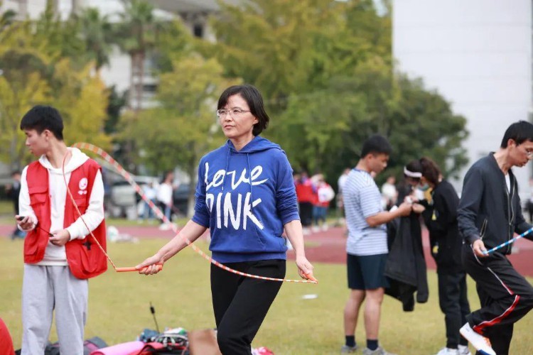 上大体育节来啦！许昕喊你一起来运动