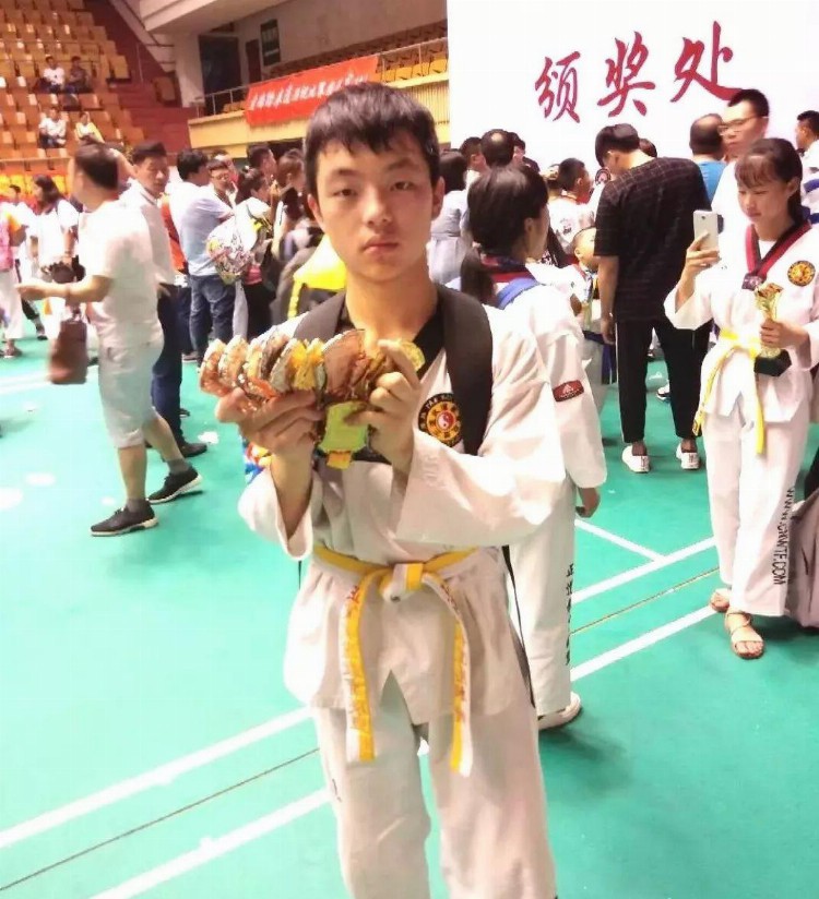 会理县｜会理青少年参加2018年上海跆拳道锦标联赛取得好成绩