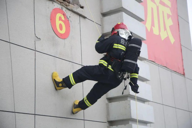 提质强能 筑强根基——玉林支队政府专职消防骨干培训班圆满结业