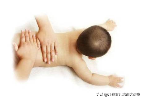 0-3岁婴儿抚触教程，好处多多！哈尔滨月嫂教宝爸宝妈学起来