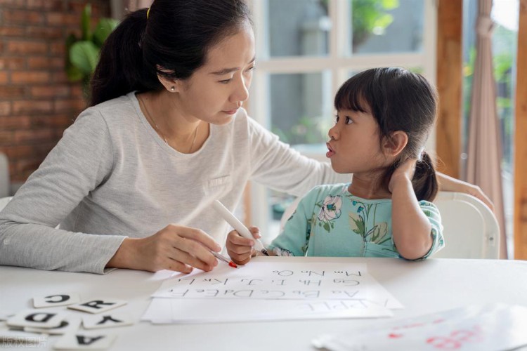 父母培训：养育多动症孩子，父母要掌握科学的教养方式