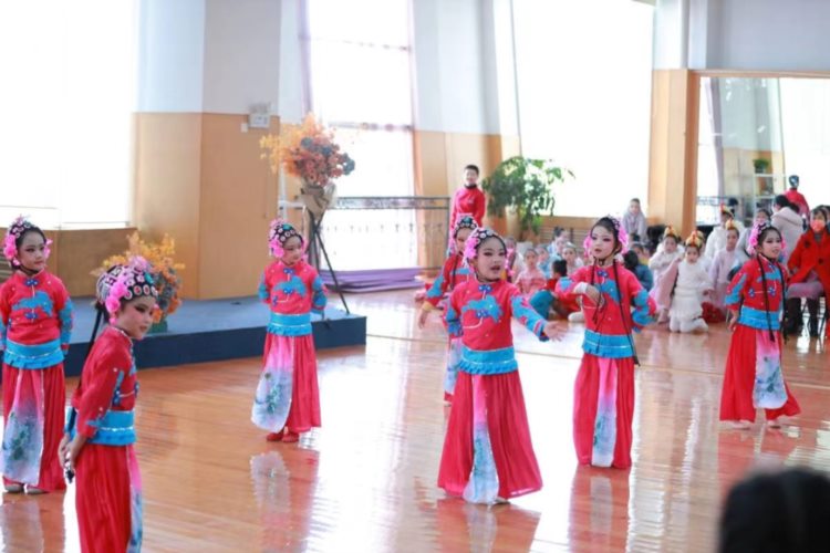 五华创艺文化艺术培训学校积极备战金孔雀第八届少儿舞蹈艺术节