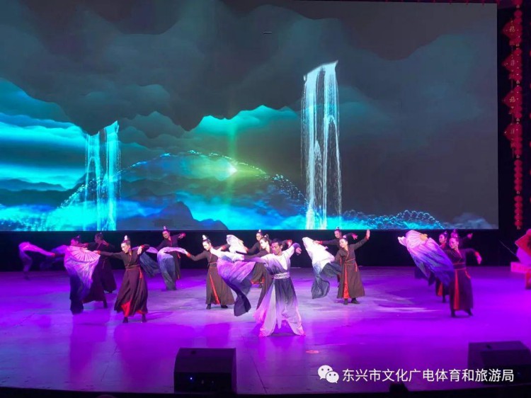 2021年成人公益舞蹈培训班 （中国舞）招生啦