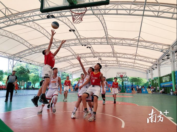 奔跑吧·少年！东莞市青少年篮球U系比赛收官
