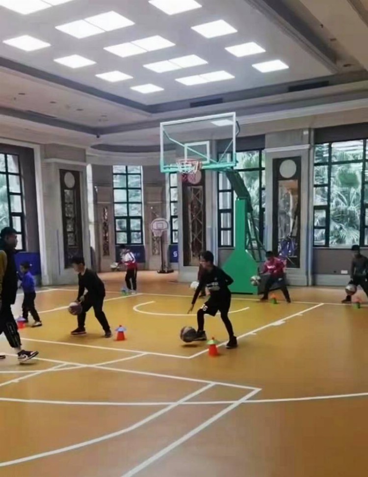 成都温江万人社区成立篮球协会 小球“转动”大治理