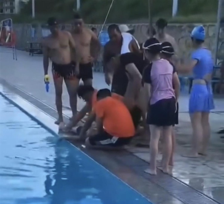 8岁男童游泳场不幸溺亡，场所已停业