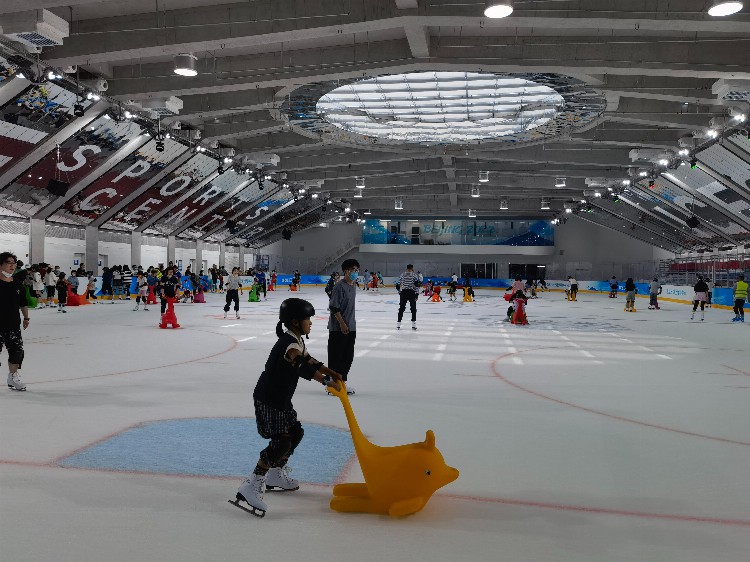 国家游泳中心冰上运动中心8日起正式开放营业